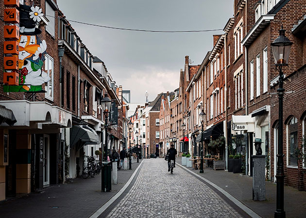 Limburgse gezelligheid met Duitse kerstsfeer om de hoek